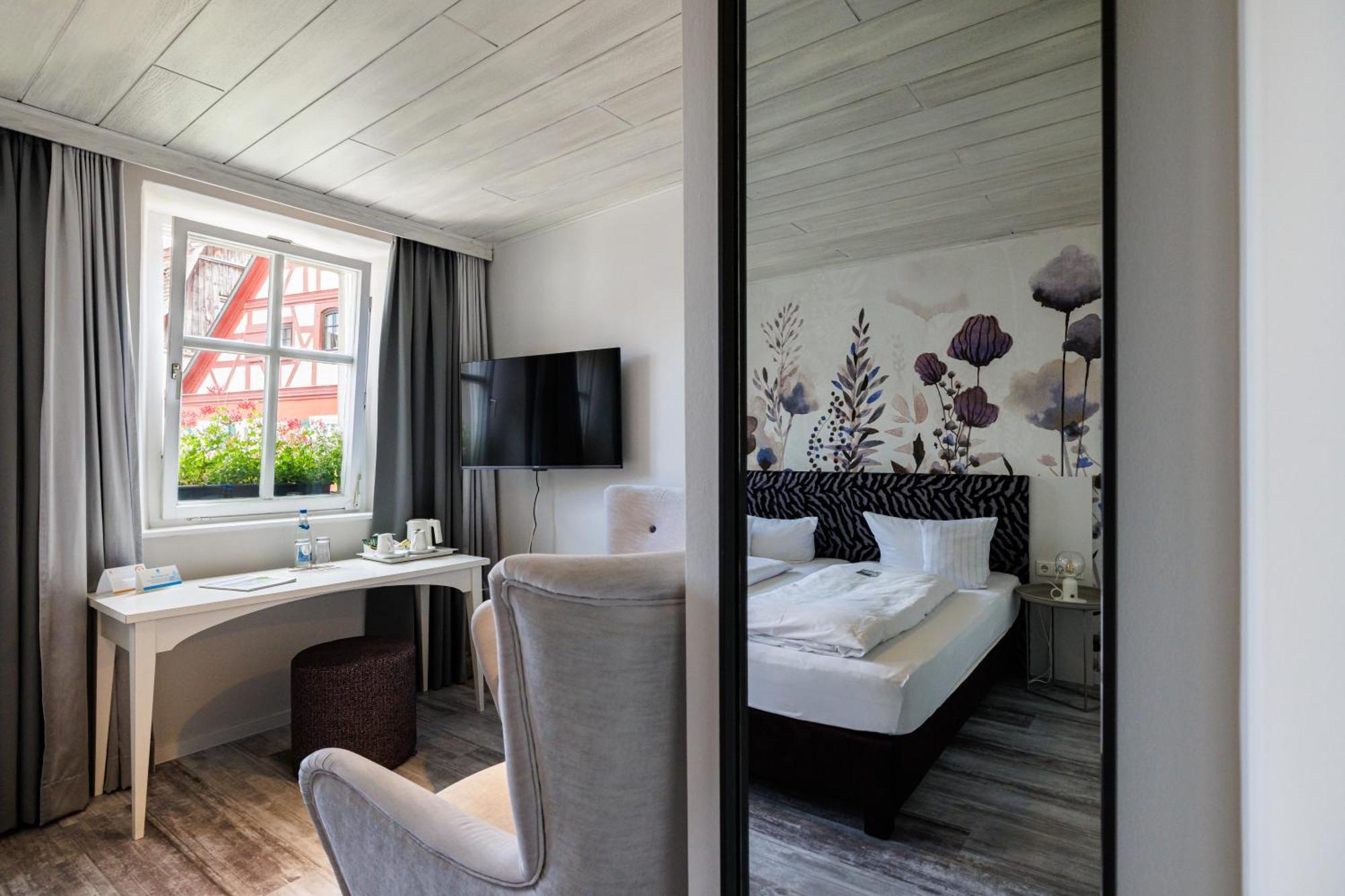 Flair Hotel Zum Storchen Bad Windsheim Exterior foto