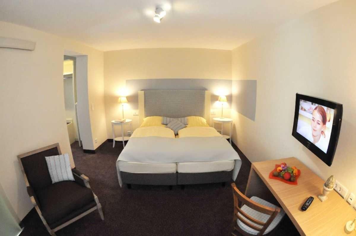 Flair Hotel Zum Storchen Bad Windsheim Exterior foto
